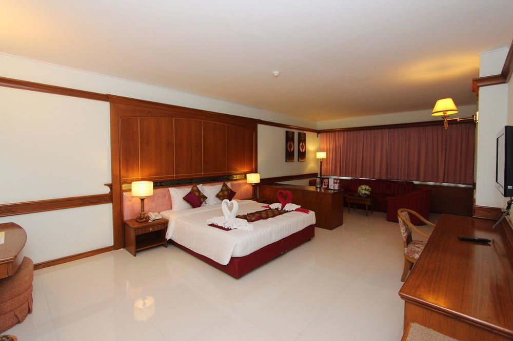 The Camelot Hotel Pattaya Esterno foto