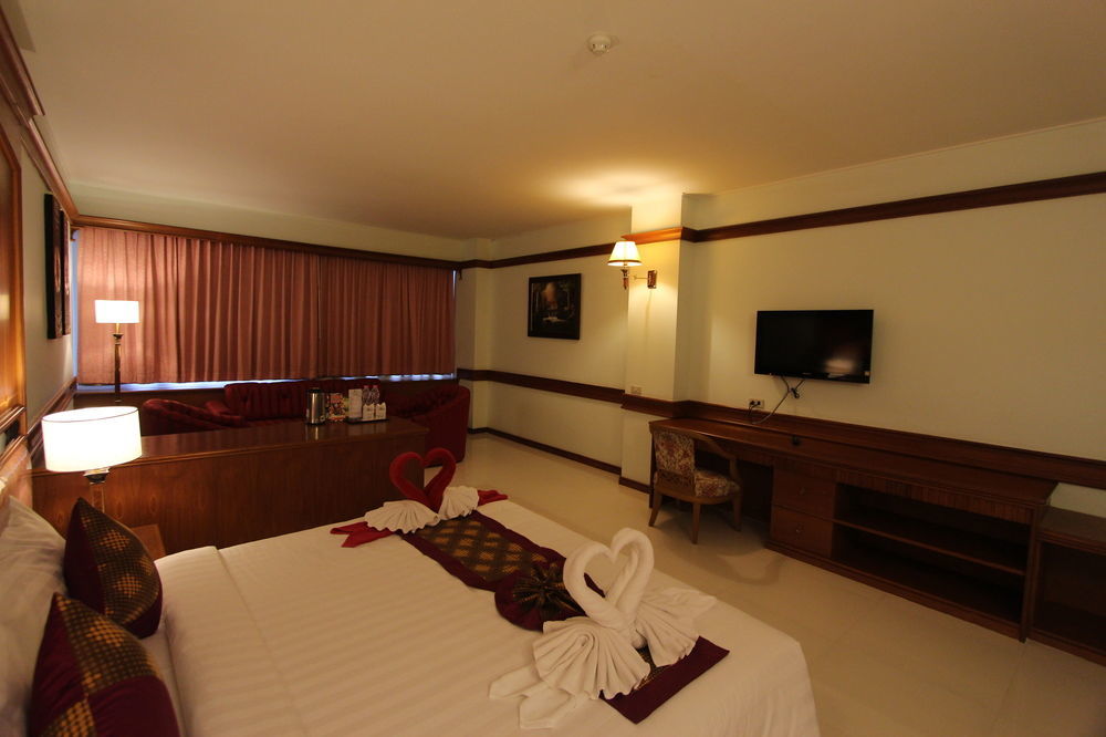 The Camelot Hotel Pattaya Esterno foto