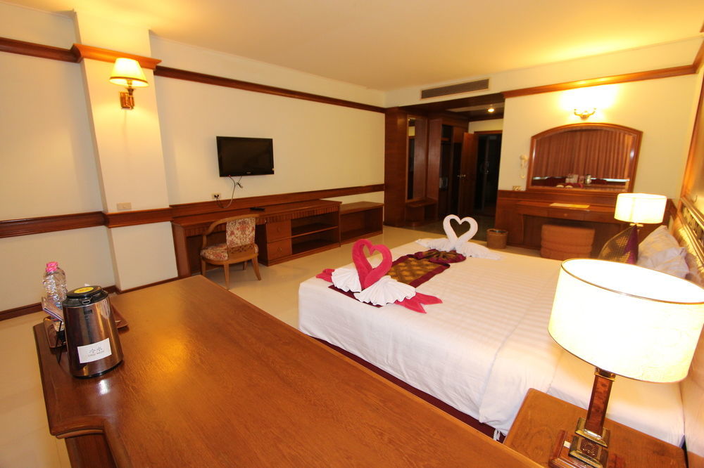 The Camelot Hotel Pattaya Esterno foto